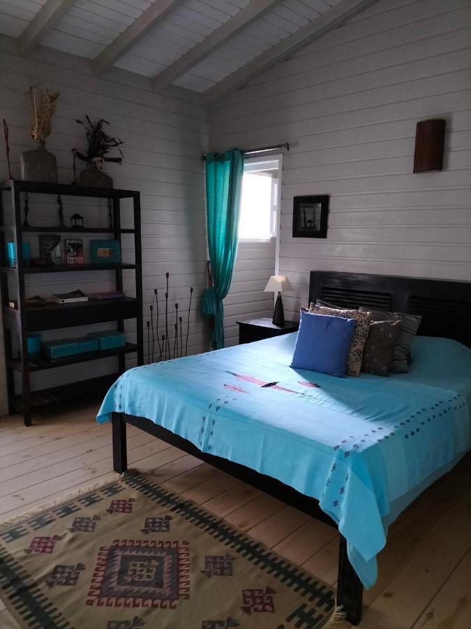La Maison Bleue - Les Hauts De La Baie Terre-de-Bas Eksteriør bilde