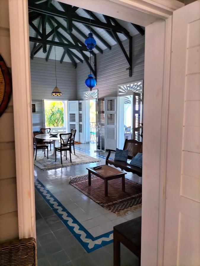 La Maison Bleue - Les Hauts De La Baie Terre-de-Bas Eksteriør bilde